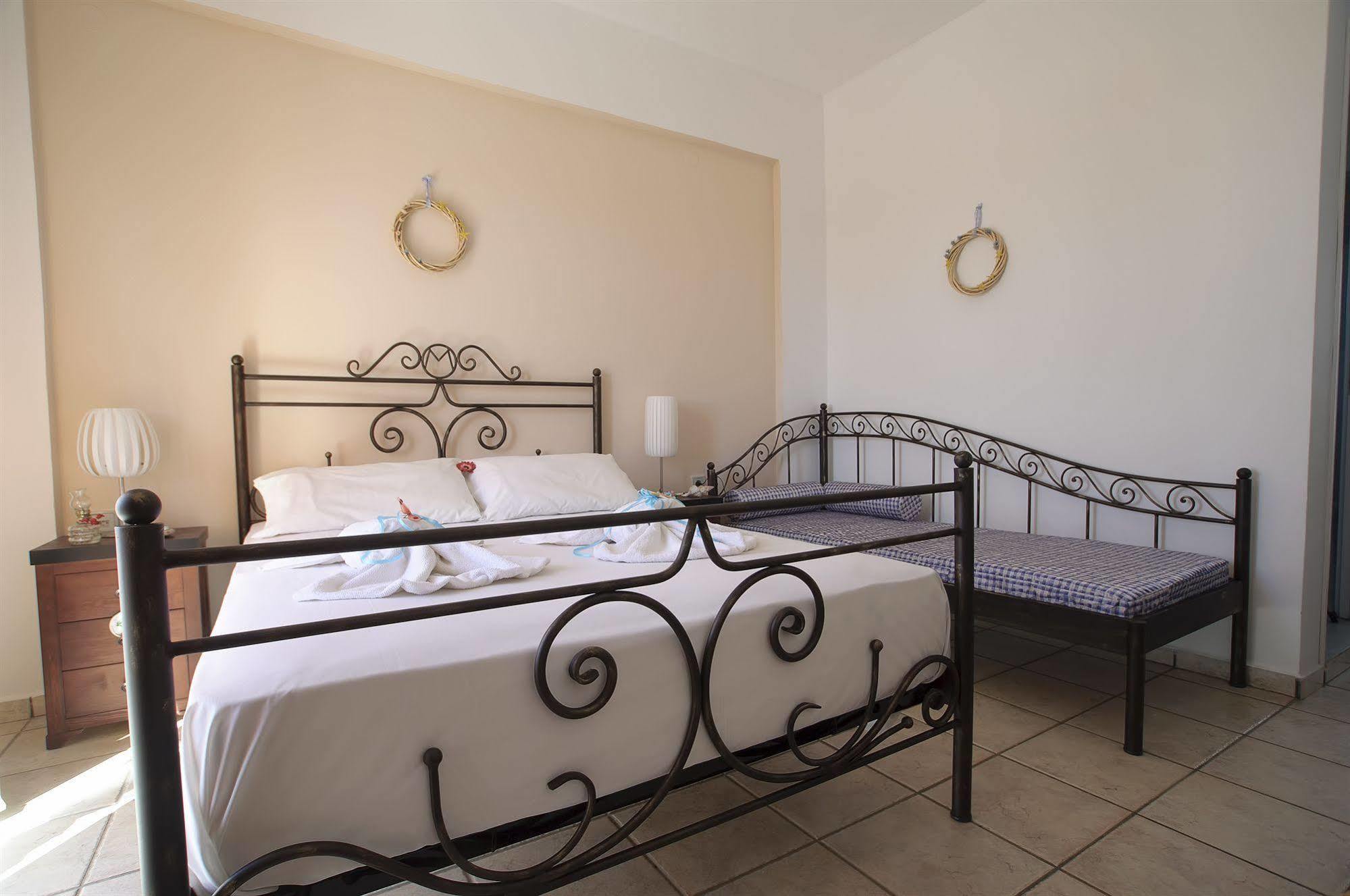 Manos Apartments Mégas Yialós-Nítes Kültér fotó
