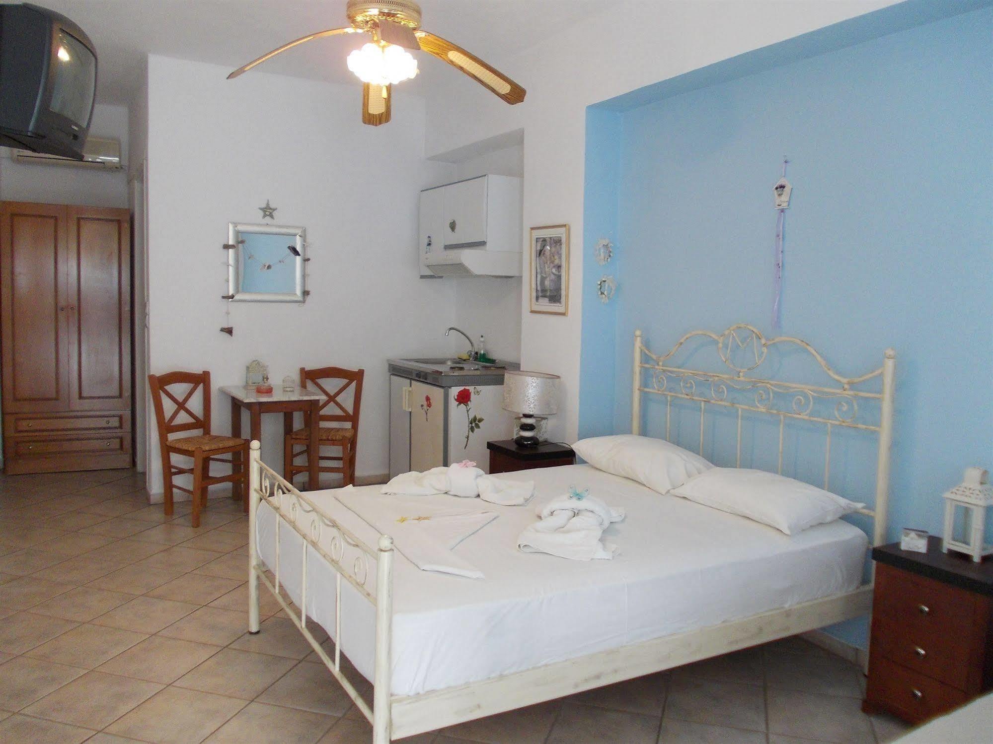 Manos Apartments Mégas Yialós-Nítes Kültér fotó